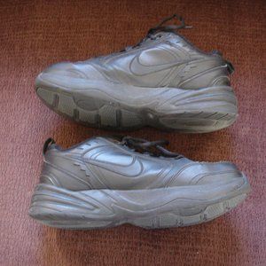 NIKE Air Monarch IV Men Sz 9.5 Black Leather Shoes